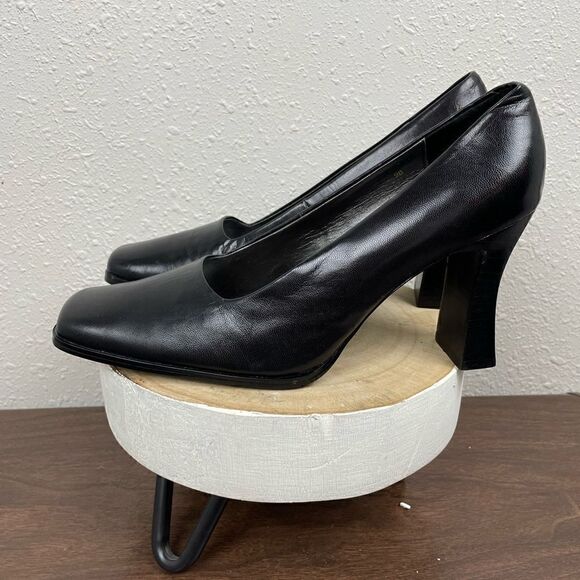 Details Black Chunky Leather Heels Size 9B EUC - Picture 4 of 9